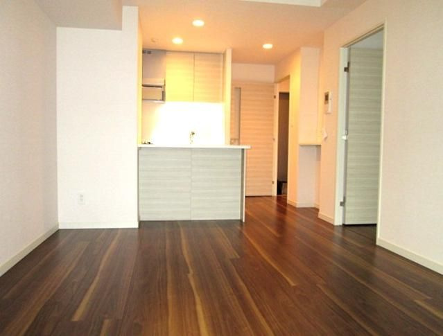 グラントレゾール西日暮里の居間・リビング