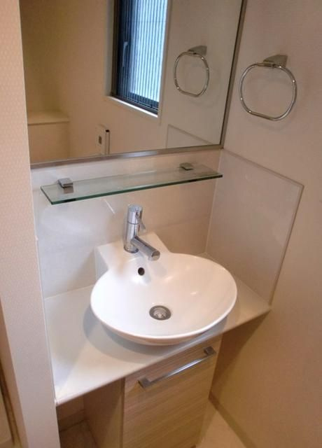 グラントレゾール西日暮里の洗面所