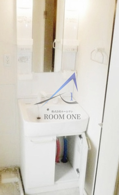 Ｄｅａｒ　Ｃｏｕｒｔ　田園調布南の洗面所|洗面台です。