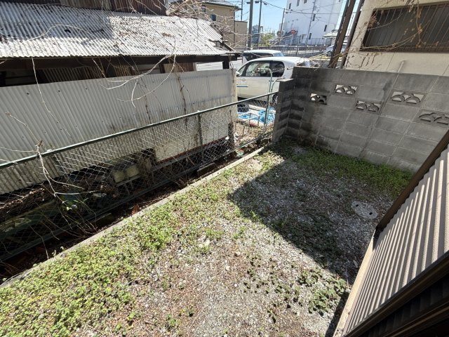 ハウス稲文Ⅱの庭
