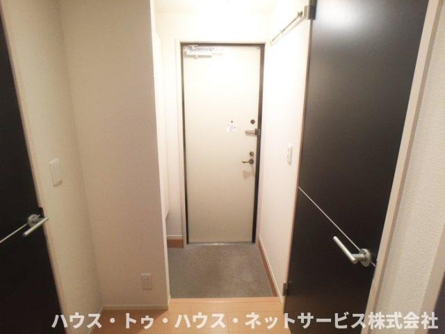 ボヌールおおたかの森　Ⅰの玄関