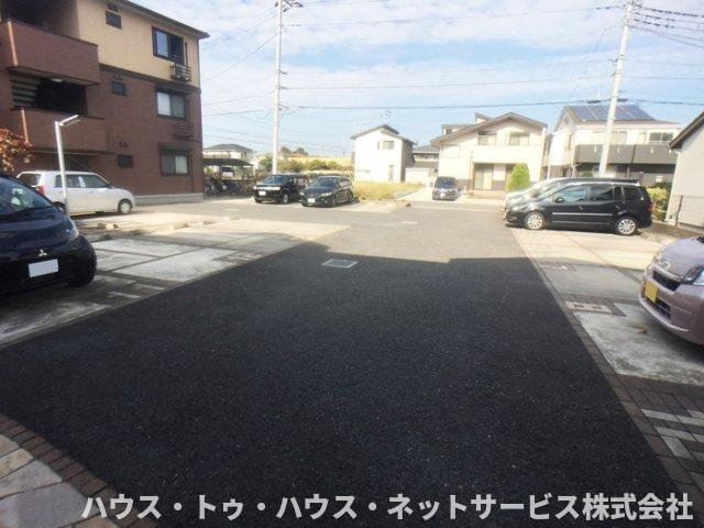 ボヌールおおたかの森　Ⅰの駐車場