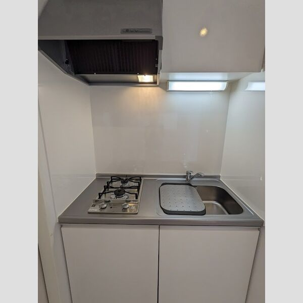 カーサルピナスティーアールのキッチン|コンパクトなキッチンで掃除もラクラク