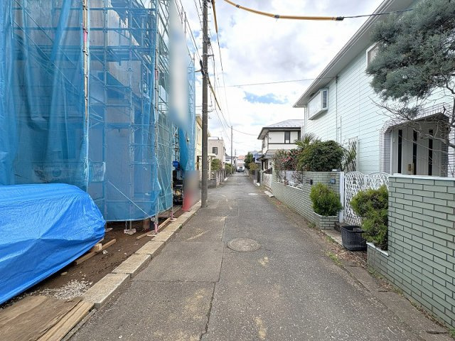 【前面道路含む現地写真】 | 西東京市泉町6丁目　新築一戸建住宅　全3棟　(保谷店) | 設備仕様も充実の住環境
