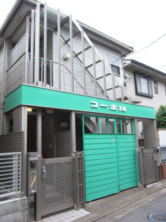 【外観】 | コーポ１８ | 各戸ゲート式にプライバシー感が出ています