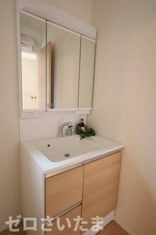 《仲介手数料無料》北区吉野町１丁目387-21新築一戸建てリナージュの独立洗面台