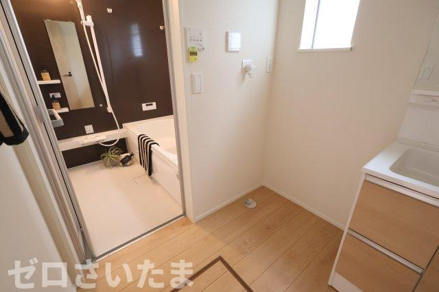 《仲介手数料無料》北区吉野町１丁目387-21新築一戸建てリナージュのランドリースペース