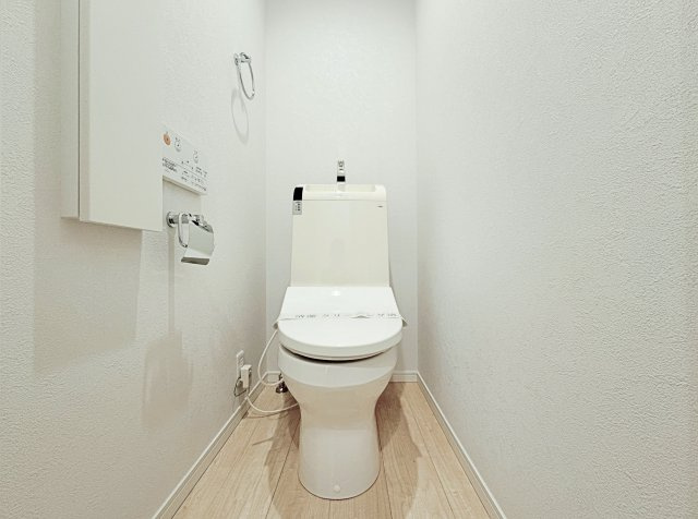 北区赤羽西2丁目のトイレ|トイレは1階・2階にございます
忙しい朝も快適に　家族みんなに優しい間取り