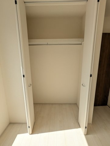 大洗町五反田　3期の収納|クローゼット内にキャストなどを置いていただき、スペースの有効活用を！