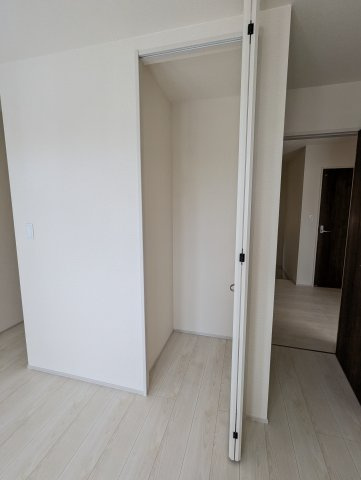 大洗町五反田　3期の収納|各お部屋に収納があり、お部屋がすっきりとお使いいただけます。