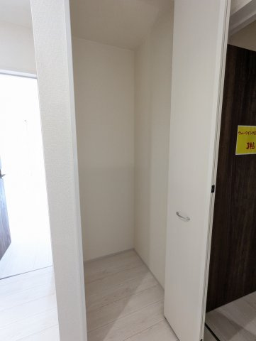 大洗町五反田　3期の収納|クローゼット内にキャストなどを置いていただき、スペースの有効活用を！