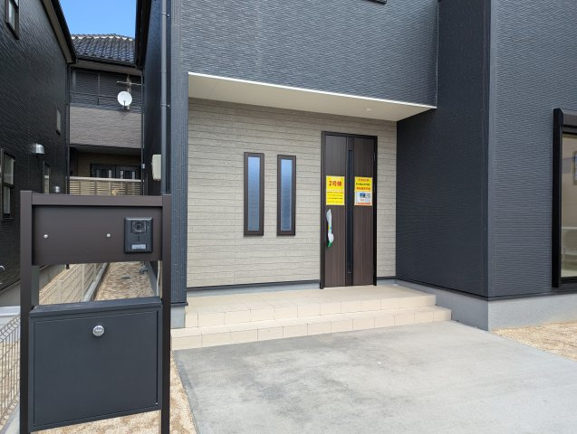 大洗町五反田　3期の玄関|帰りたくなる家、住む幸せ、ご見学の際はお問合せ下さい。心よりお待ちしております～。