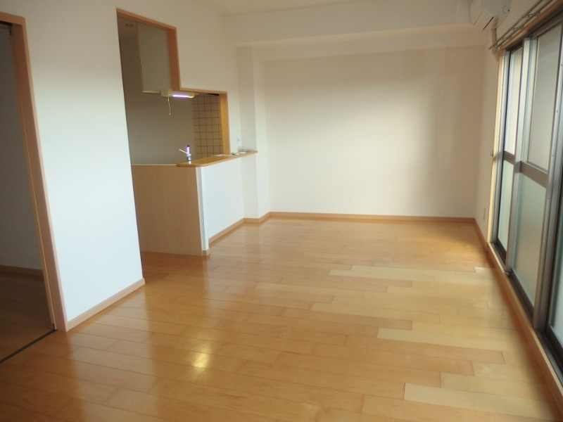 フルール・ド・スリジェの居間・リビング