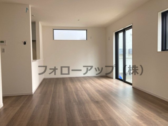 リーブルガーデン天理市田井庄町4期の居間・リビング