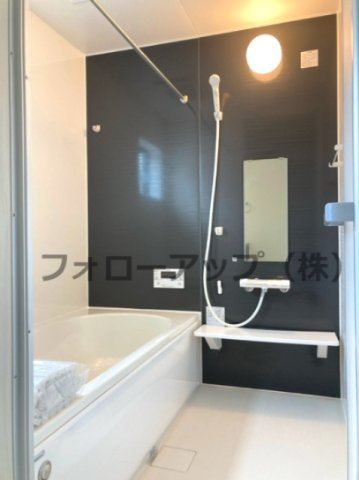 リーブルガーデン天理市田井庄町4期の浴室|コンパクトで使いやすいお風呂です