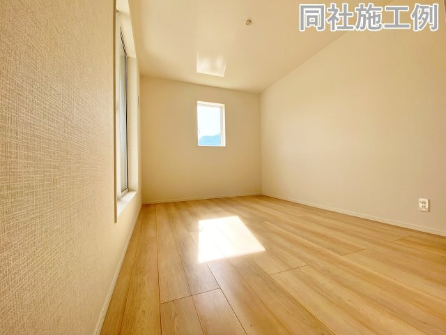 新築戸建　クレイドルガーデン曽我部町寺長縄手の洋室|同社施工例