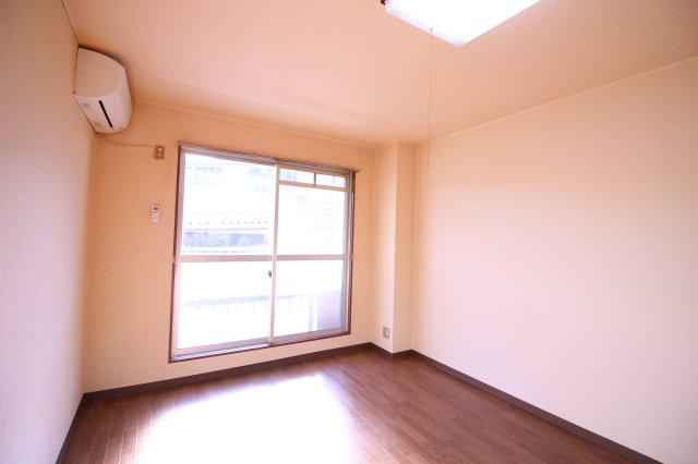 GBⅡの居間・リビング