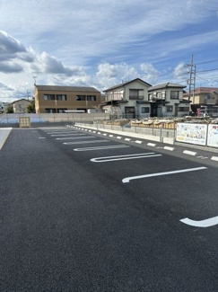 【駐車場】