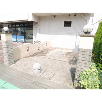 【エントランス】