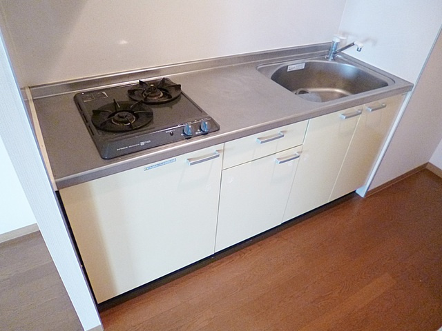 フェイムイッサのキッチン|２口ガスコンロ付きです。