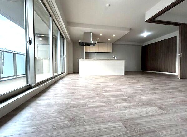 サンメゾン千種公園東の居間・リビング