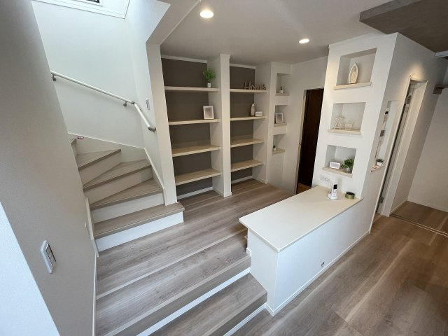【完成予想図】 | トラストステージ　和光市下新倉3丁目16期　全1区画（朝霞店） | 【弊社プラン例：スキップフロア】
空間に立体感を生み出すスキップフロア。高さの異なるフロアが遊び心を演出します。
※画像にはオプション商品も含まれております。