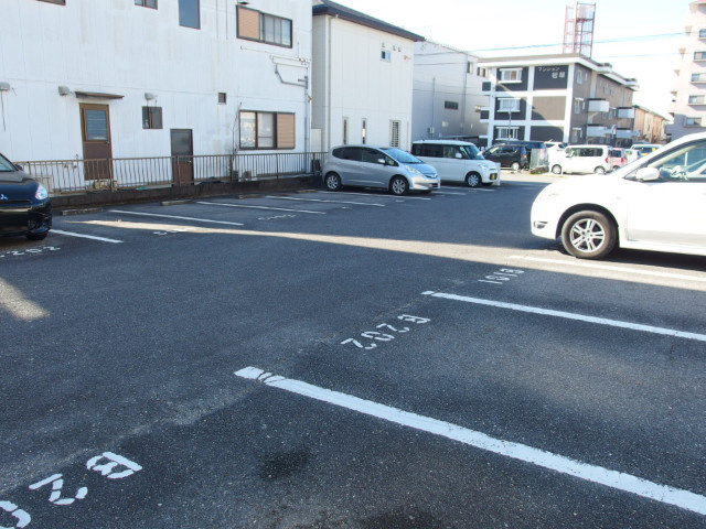 セジュール白峯Ｂの駐車場