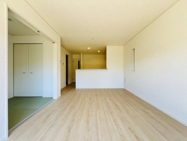 碧南市福清水町4丁目56番1の一部『仲介手数料無料』新築戸建ての居間・リビング