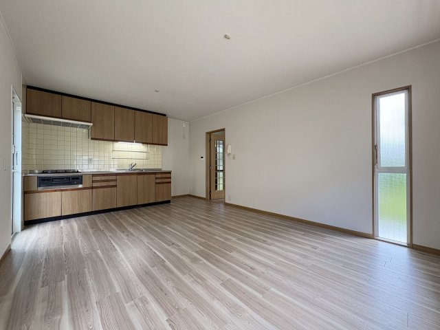 【居間・リビング】 | 藤原台南町5丁目戸建て | 藤原台南町戸建て(Good Home)