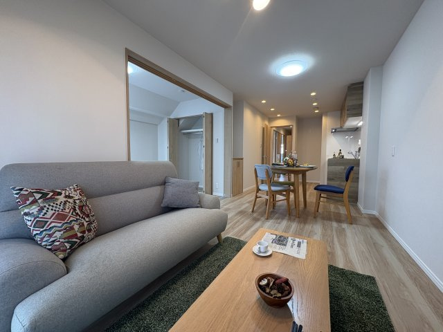 【居間・リビング】の画像