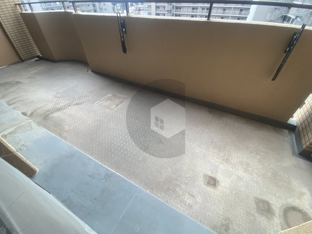 朝日プラザキャストラン東大阪のバルコニー