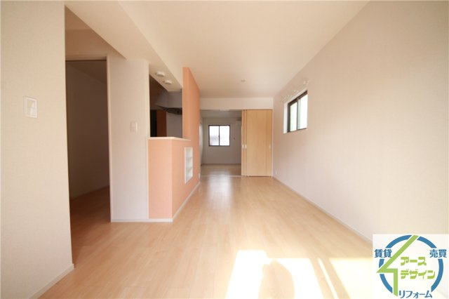 コンコルド　ラ　ファイエットⅡの居間・リビング