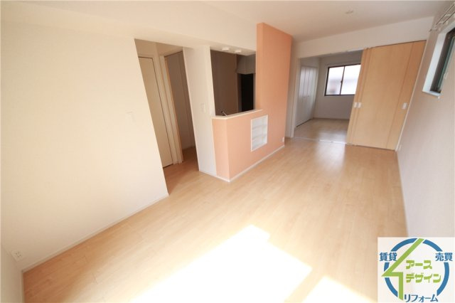 コンコルド　ラ　ファイエットⅡの居間・リビング