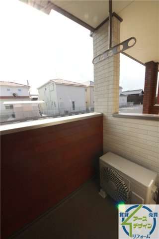 コンコルド　ラ　ファイエットⅡのバルコニー