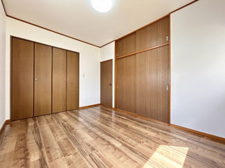 【洋室】 | 中央区横山台1丁目 中古戸建て | 洋室6帖（2階）別角度