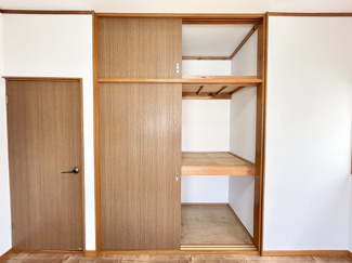 【収納】 | 中央区横山台1丁目 中古戸建て | 洋室6帖（2階）収納②