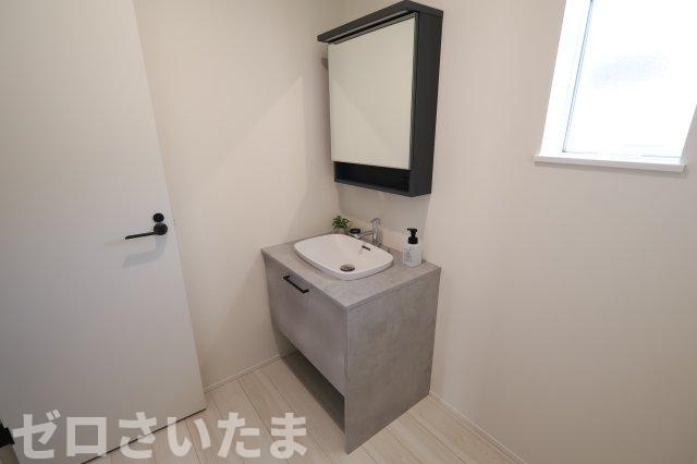 《仲介手数料無料》緑区松木３丁目13-3新築一戸建てリナージュの独立洗面台