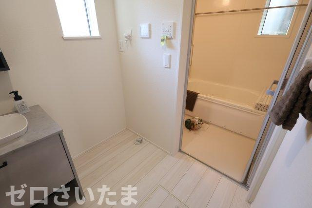 《仲介手数料無料》緑区松木３丁目13-3新築一戸建てリナージュのランドリースペース