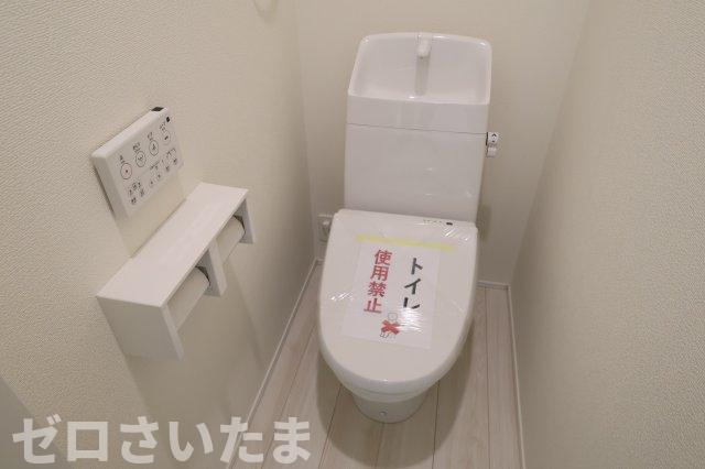 《仲介手数料無料》緑区松木３丁目13-3新築一戸建てリナージュのトイレ