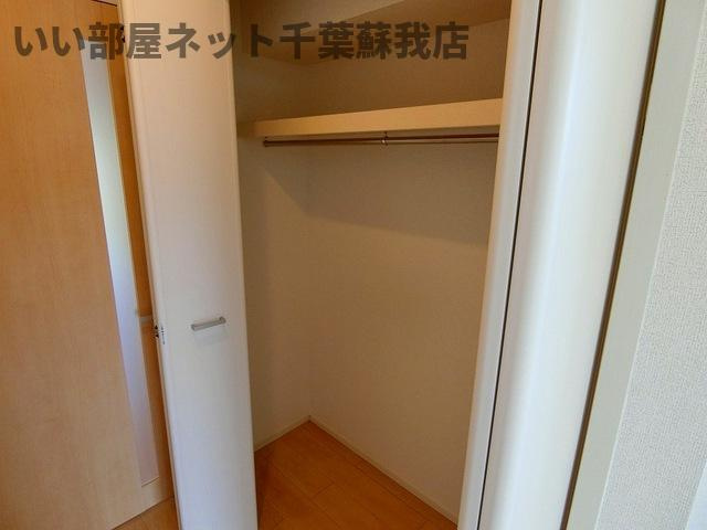 サンモール　わかばの収納|ハンガーラック付きと棚付きの収納スペース！