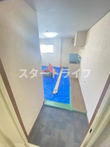 大阪市淀川区西中島６丁目の賃貸マンションの玄関