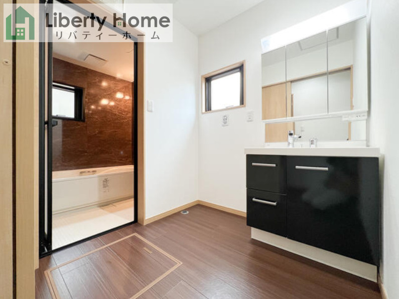 日立市小木津町　中古戸建の脱衣所