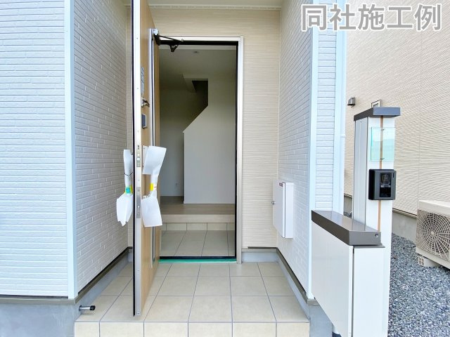 新築戸建　クレイドルガーデン曽我部町寺長縄手の玄関|同社施工例