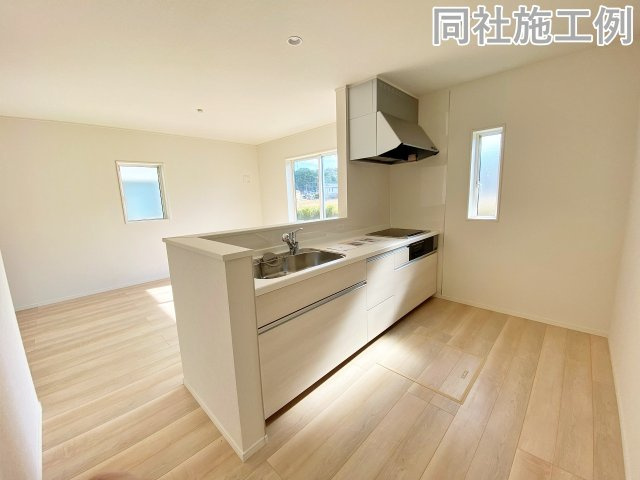 新築戸建　クレイドルガーデン曽我部町寺長縄手のキッチン|同社施工例