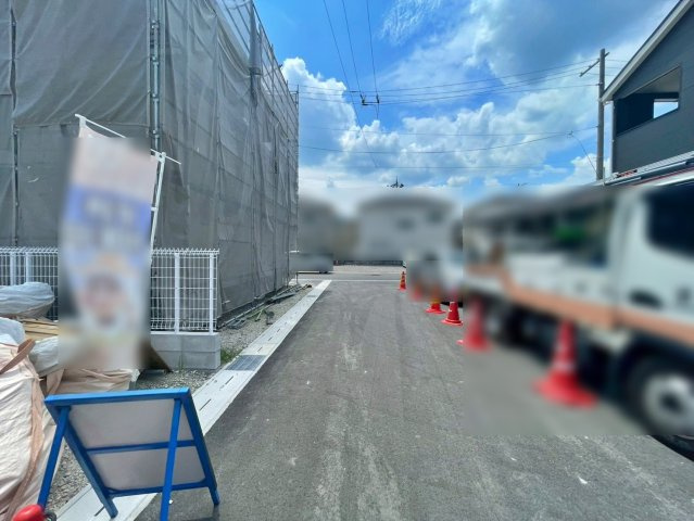 新築戸建　クレイドルガーデン曽我部町寺長縄手の前面道路含む現地写真|7/17現地写真