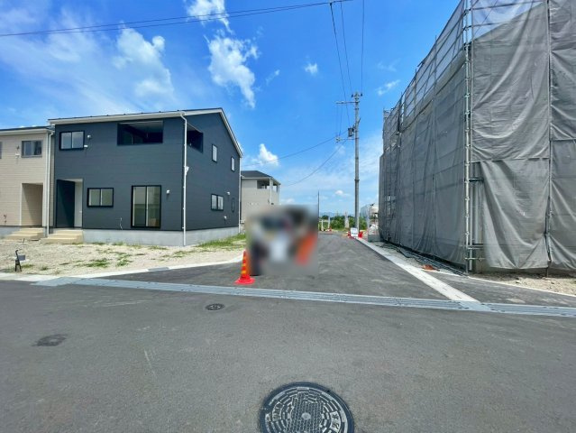 新築戸建　クレイドルガーデン曽我部町寺長縄手の前面道路含む現地写真|7/17現地写真