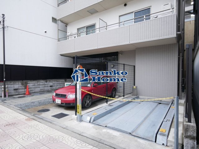 日神デュオステージ浅草松が谷の駐車場