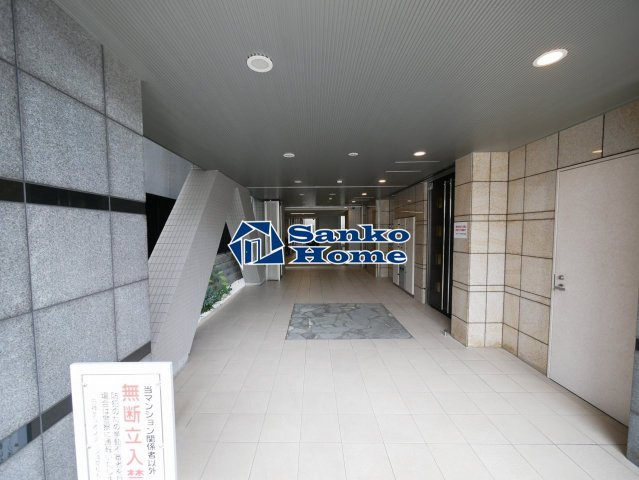 日神デュオステージ浅草松が谷の駐車場