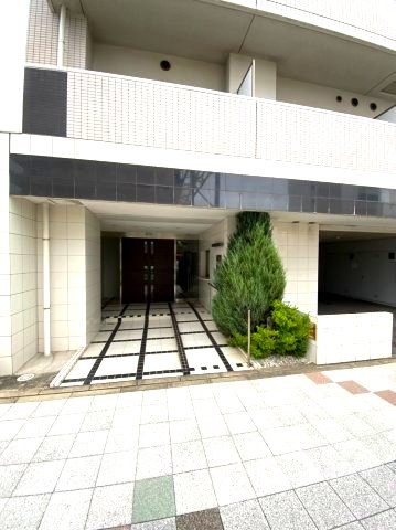 エグゼプレジオ　名古屋市賃貸　仲介手数料無料のエントランス