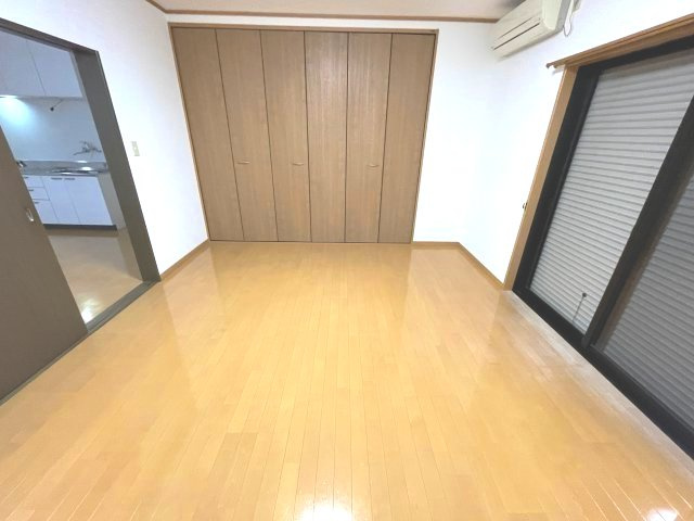 【寝室】